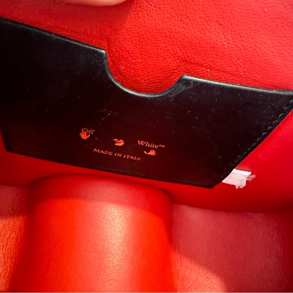 Womens Off-White Burrow 22 Cutout Leather Crossbody Bag Guaranteed Authentic - Picture 9 of 10